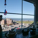 Апартаменты Mamoir's Place