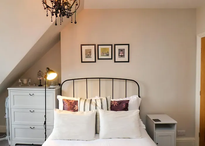 Mamoir's Place Whitby